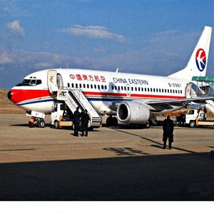 西安咸阳机场货运航空快运业稳步发展的原因是什么？